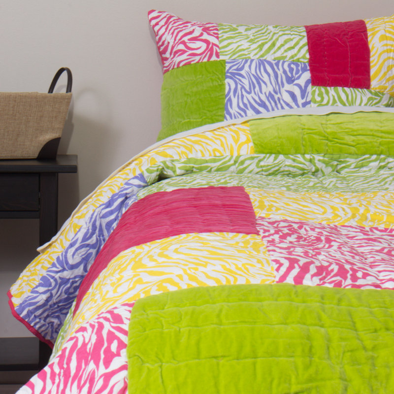 Amity Home Zaidee Animal Print Cotton Quilt | Wayfair